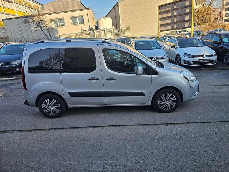 Gebraucht Citroën Berlingo Tendance 98 PS (72 kW) 2012 Lackierung aluminiumgrau Van / Kleinbus