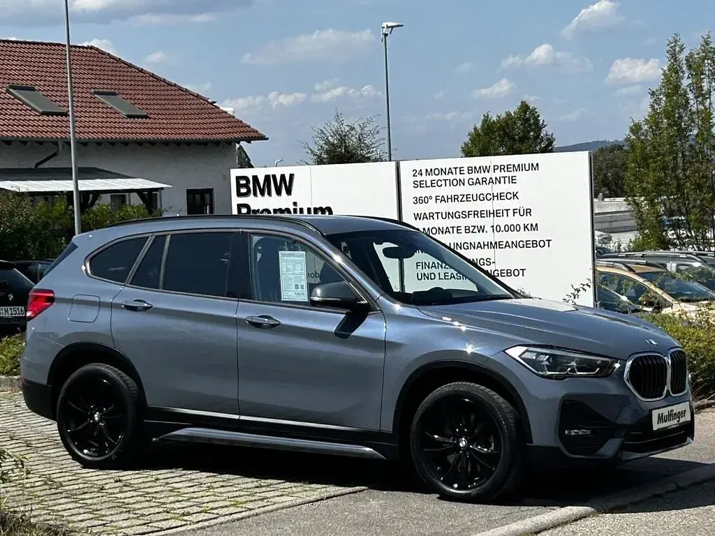 Gebraucht BMW X1 Sport Line 190 PS (139 kW) 2022 Grau SUV