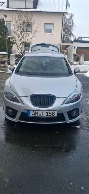 Grau Gebraucht 2006 Seat Leon FR Limousine | 4.300 € (Guter Preis) - Bild 1/4