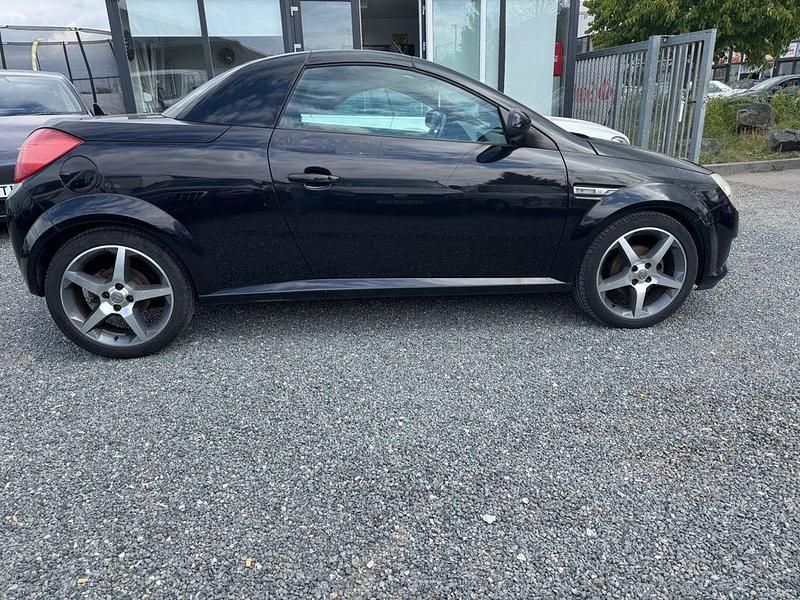 Gebraucht Opel Tigra Edition 125 PS (91 kW) 2007 Schwarz Cabrio