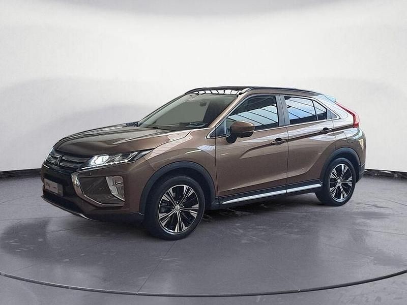 Braun Gebraucht 2019 Mitsubishi Eclipse Cross SUV | 17.460 € (Fairer Preis) - Bild 1/4