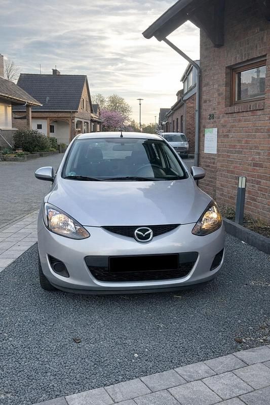 Gebraucht Mazda 2 86 PS (63 kW) 2012 Grau Kleinwagen