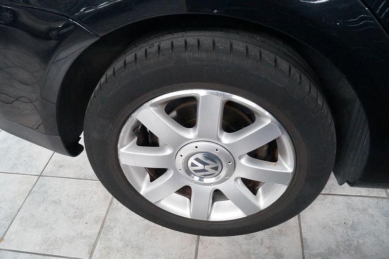 Gebraucht VW Touran Highline 140 PS (102 kW) 2010 Schwarz Van / Kleinbus