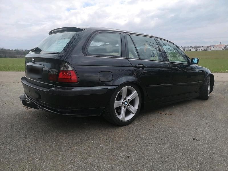 Gebraucht BMW 320 Shadowline 170 PS (125 kW) 2001 Schwarz Kombi
