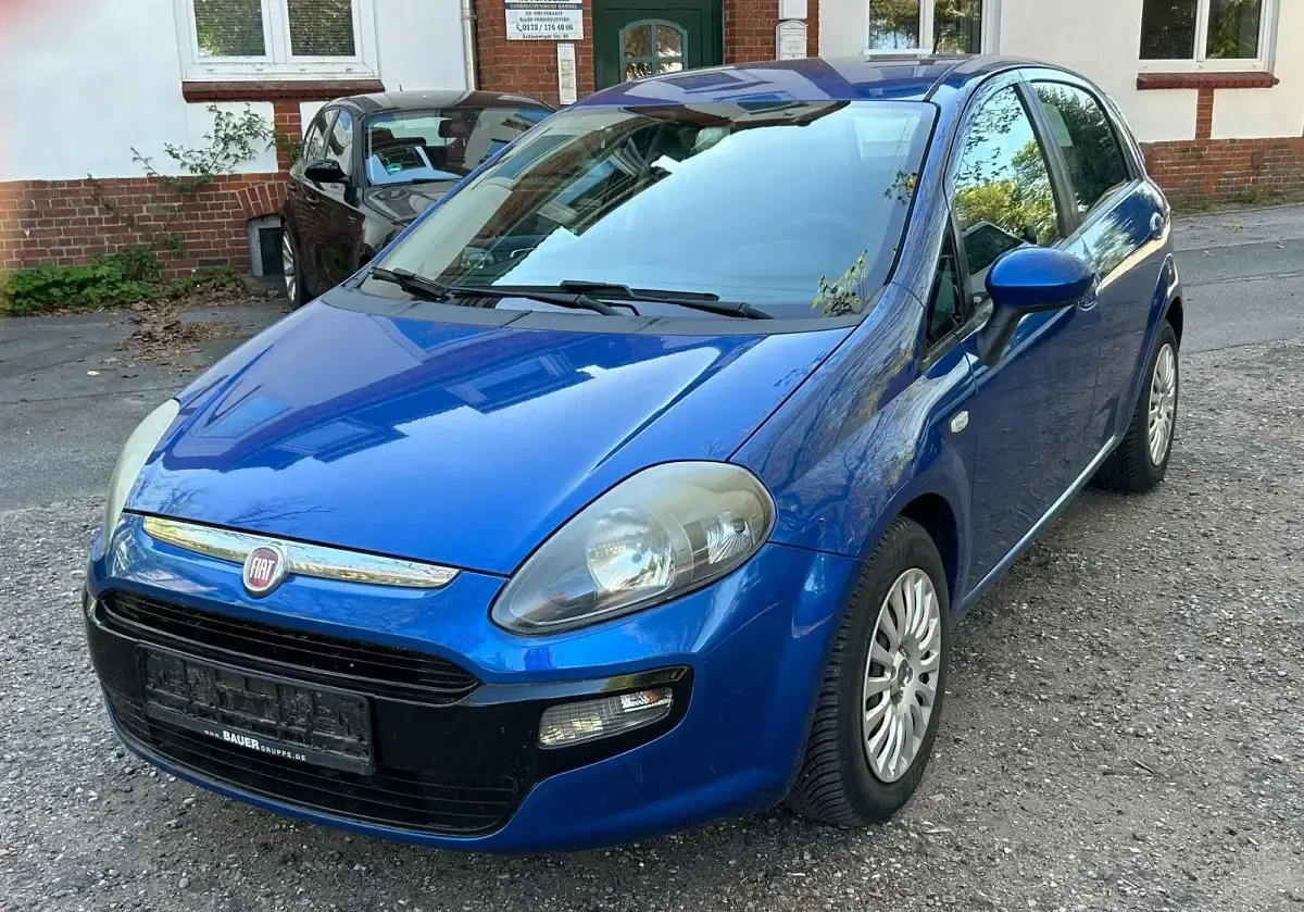 Gebraucht Fiat Punto 69 PS (50 kW) 2011 Blau Kleinwagen