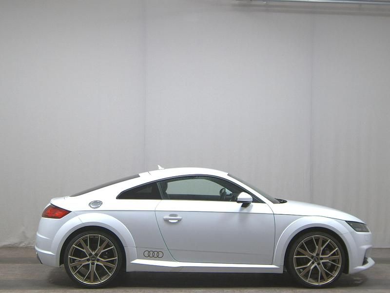 Gletscherweiß metallic Gebraucht 2022 Audi TT Ambiente Coupé | 26.480 € (Superpreis) - Bild 1/4