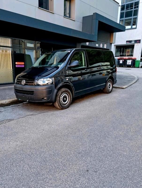 Gebraucht VW T5 115 PS (84 kW) 2015 Schwarz Van