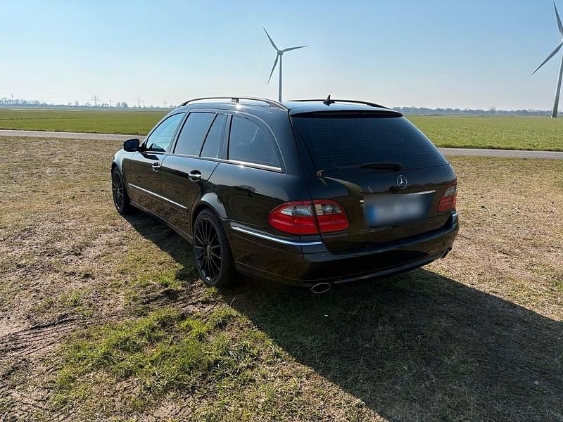 Gebraucht Mercedes E320 224 PS (164 kW) 2008 Schwarz Kombi