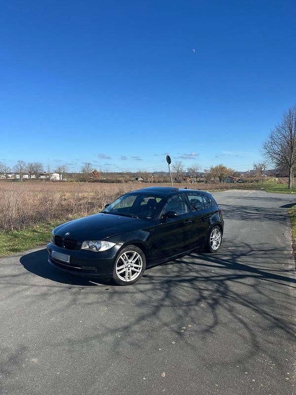 Gebraucht BMW 118 143 PS (105 kW) 2007 Schwarz Kleinwagen