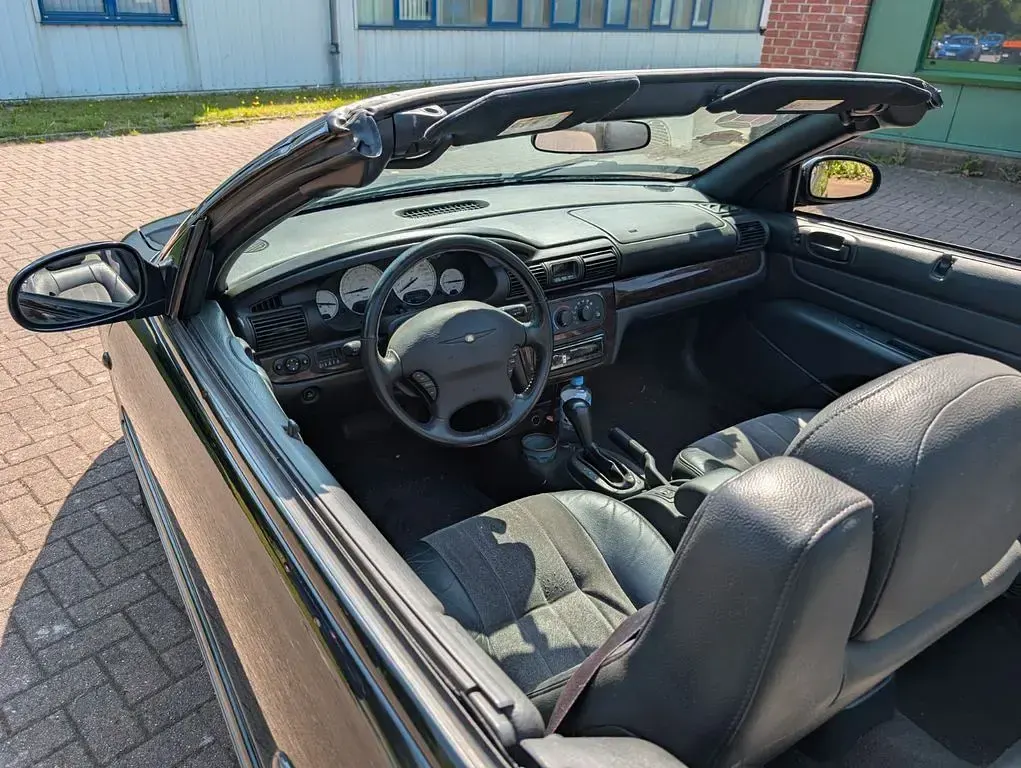 Gebraucht Chrysler Sebring Cabriolet Limited 203 PS (149 kW) 2005 Schwarz Cabrio