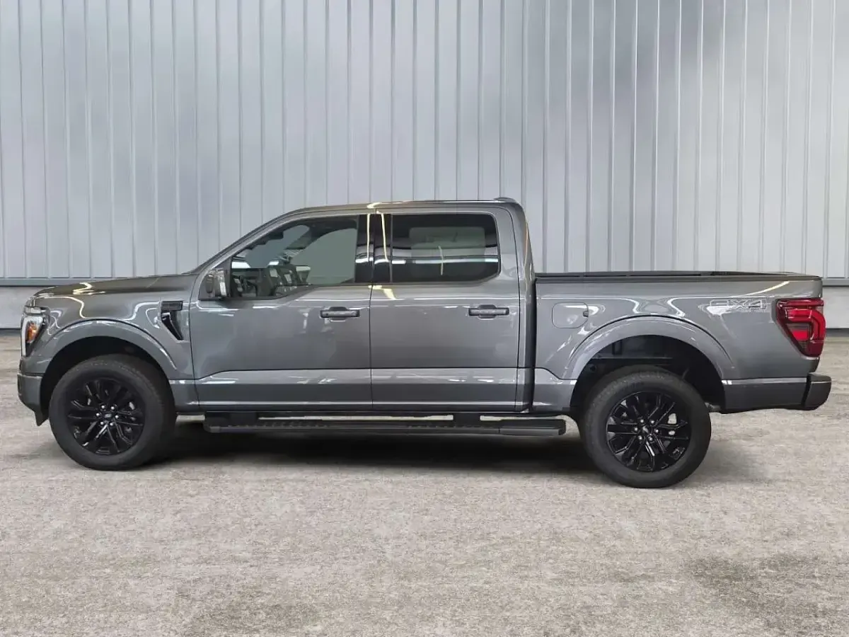 Neu Ford V8 Lariat 405 PS (297 kW) 2026 Carbonized grey (grau) SUV