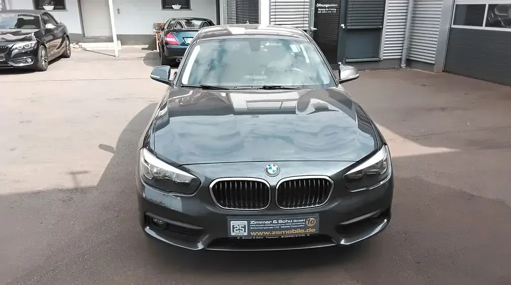 Gebraucht BMW 116 Advantage 116 PS (85 kW) 2018 Grau Kleinwagen