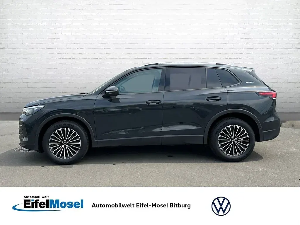 Neu VW Tiguan 150 PS (110 kW) 2026 Grau SUV