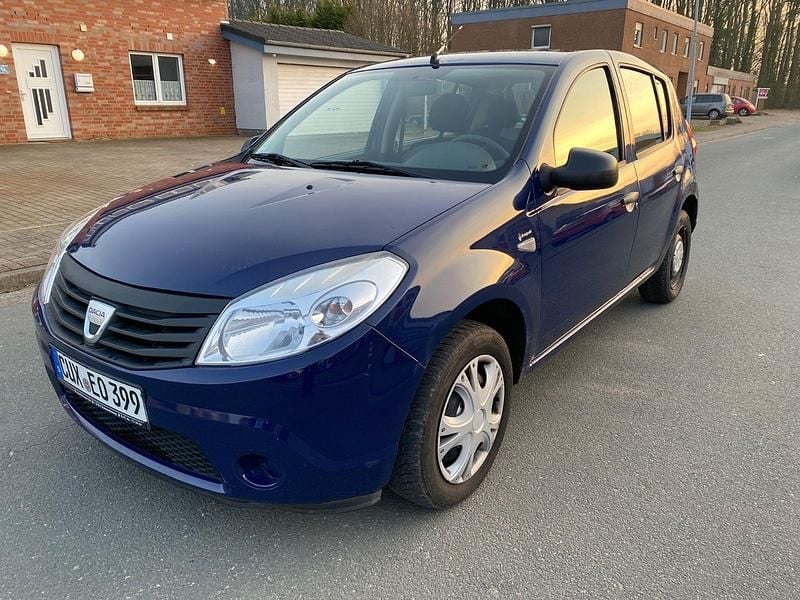 Gebraucht Dacia Sandero Basis 75 PS (55 kW) 2009 Blau Limousine