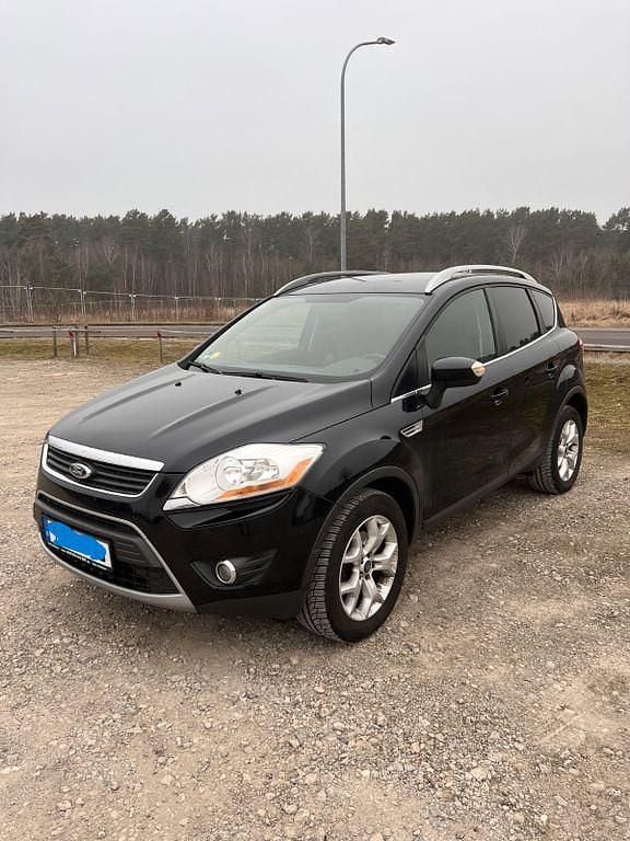 Gebraucht Ford Kuga Trend 140 PS (102 kW) 2012 Schwarz SUV
