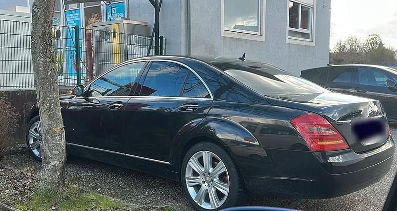 Second-hand Mercedes 320 2006 Negru Berlinǎ