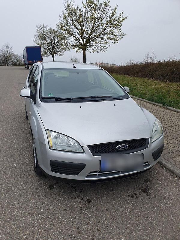 Gebraucht Ford Focus 100 PS (73 kW) 2006 Silber Kombi