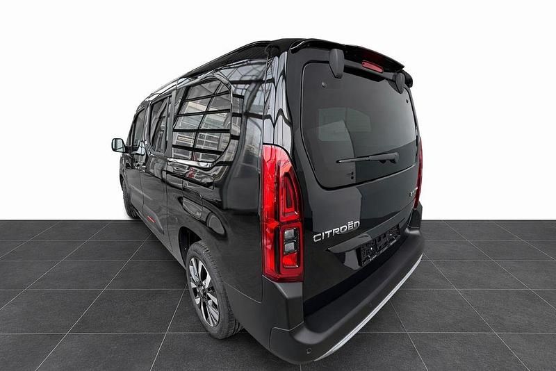 Neu Citroën Berlingo XTR 131 PS (96 kW) 2026 Schwarz Van / Kleinbus