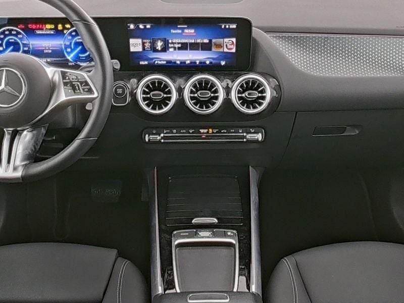 Gebraucht Mercedes EQA250+ Advanced Plus 139 kW (190 PS) 2025 Grau SUV