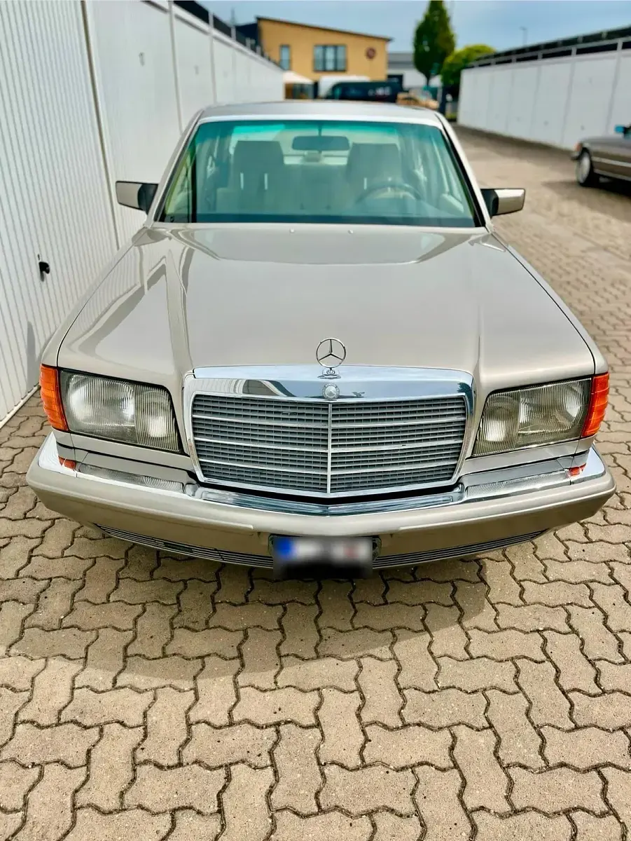 Gebraucht Mercedes 300 188 PS (138 kW) 1989 Silber Limousine