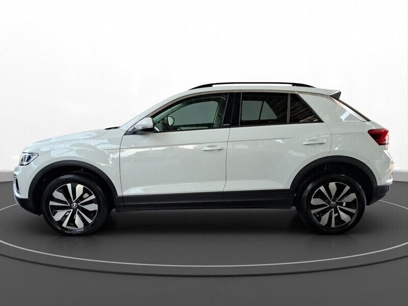 Gebraucht VW T-Roc Move 150 PS (110 kW) 2023 Pure white (weiß) SUV