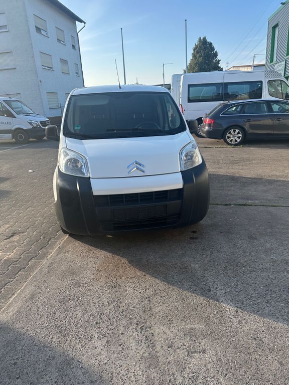 Weiß Gebraucht 2014 Citroën Nemo Van / Kleinbus | 3.850 € (Fairer Preis) - Bild 1/4