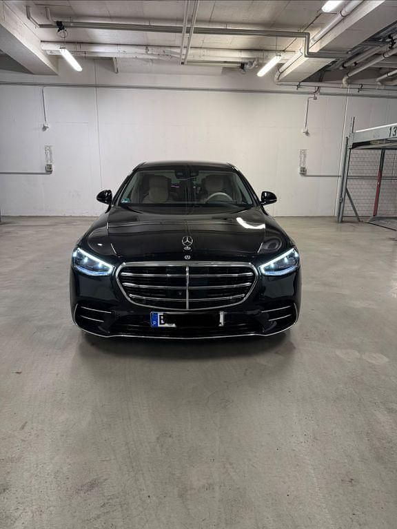 Gebraucht Mercedes S400 330 PS (242 kW) 2023 Schwarz Limousine