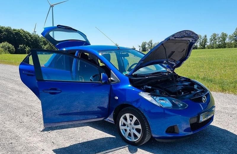 Blau Gebraucht 2010 Mazda 2 Independence Limousine | 4.500 € (Fairer Preis) - Bild 1/4