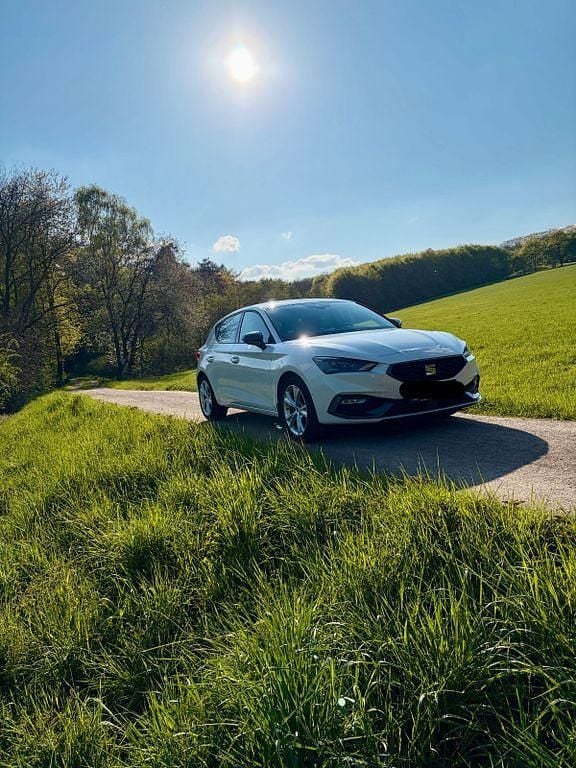 Second-hand Seat Leon FR 150 CP (110 kW) 2020 Alb Berlinǎ