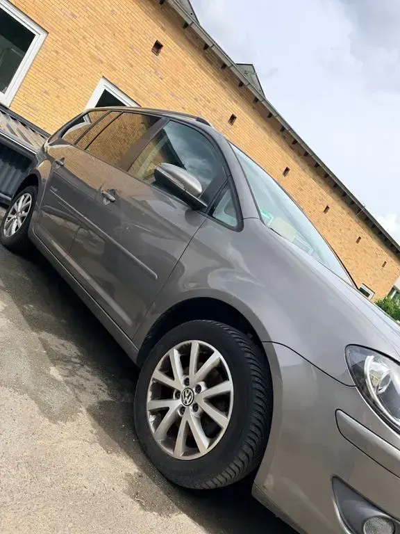 Gebraucht VW Touran 140 PS (102 kW) 2010 Grau Van / Kleinbus