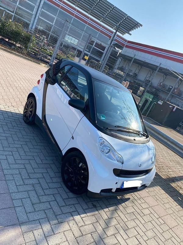 Gebraucht 2011 Smart ForTwo Coupé Kleinwagen | 2.900 € (Guter Preis) - Bild 1/4