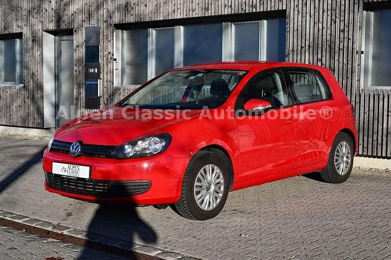 Tornadorot Gebraucht 2011 VW Golf VI Trendline Kleinwagen | 2.900 € (Superpreis) - Bild 1/4