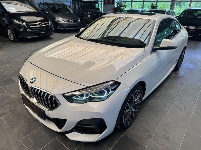 Weiß Gebraucht 2022 BMW 220 M Sport Coupé | 22.500 € - Bild 1/4