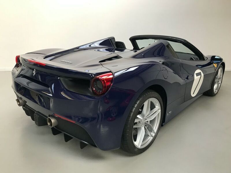 Second-hand Ferrari 488 670 CP (492 kW) 2018 Albastru Cabrio