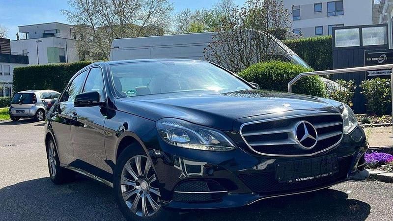 Gebraucht Mercedes E200 136 PS (100 kW) 2015 Schwarz  unilack Limousine