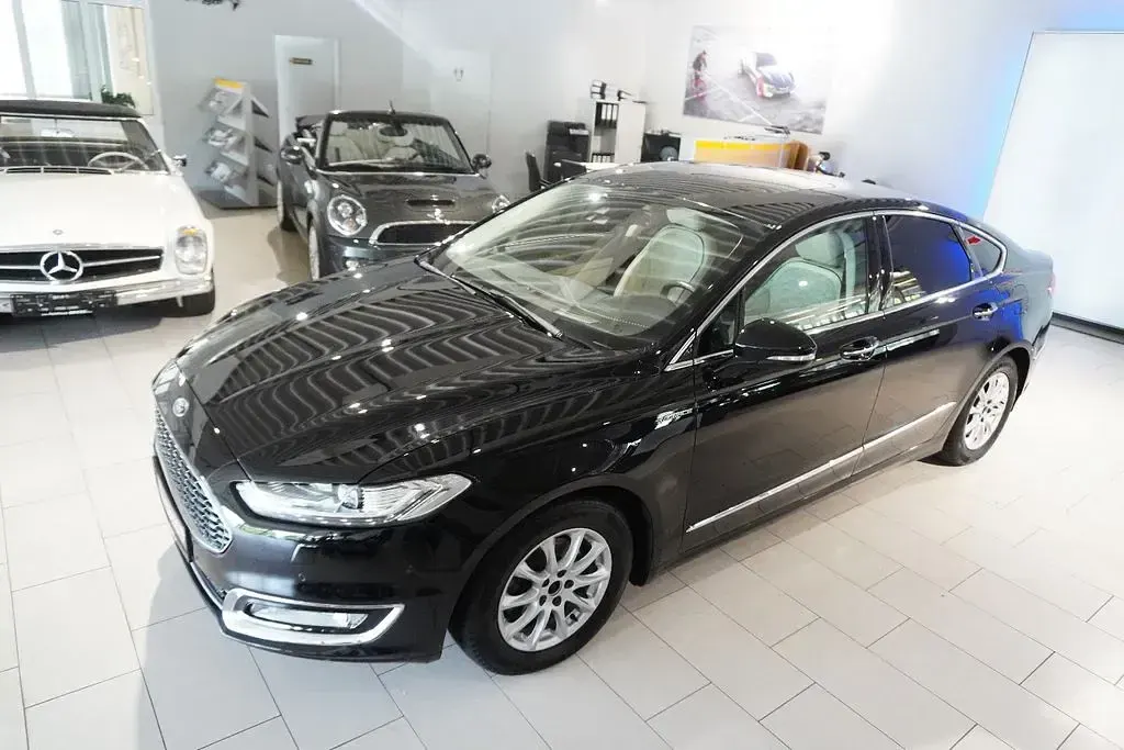 Gebraucht Ford Mondeo Vignale 179 PS (131 kW) 2016 Schwarz Limousine