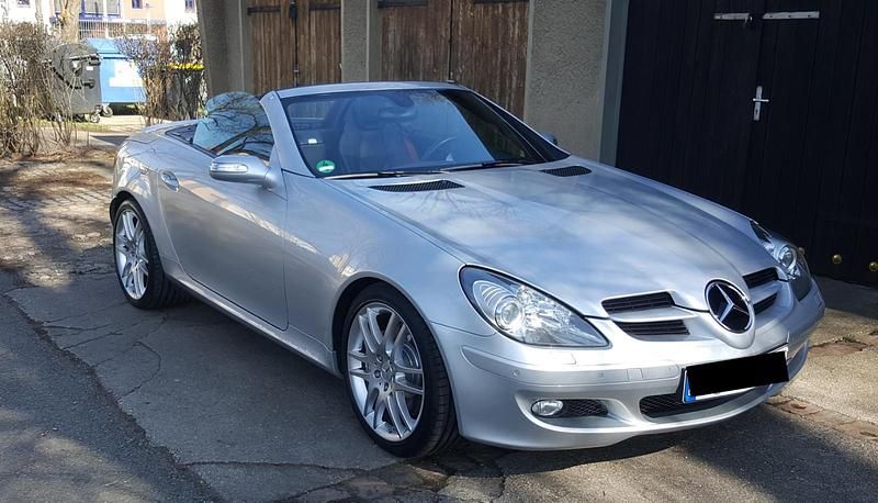 Gebraucht Mercedes SLK350 302 PS (222 kW) 2007 Silber Cabrio