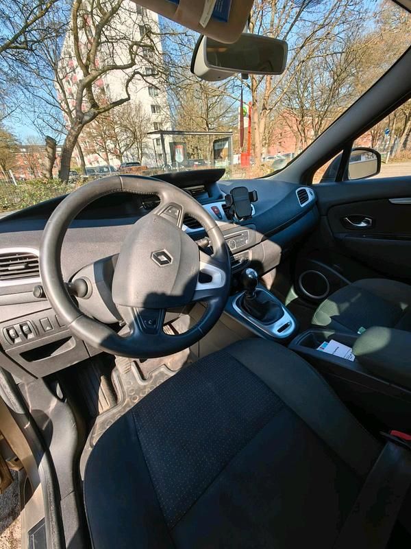 Gebraucht Renault Scénic III 131 PS (96 kW) 2011 Andere farben Van / Kleinbus