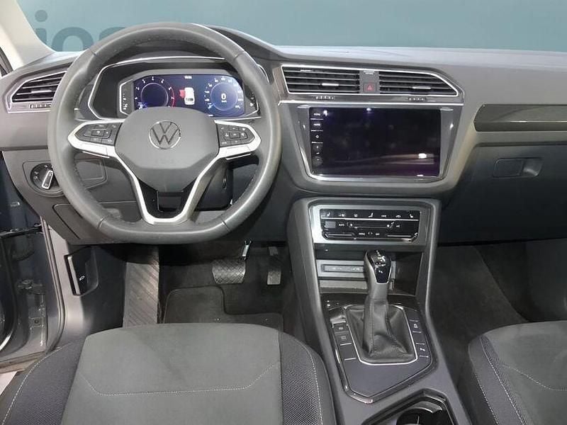 Gebraucht VW Tiguan 150 PS (110 kW) 2023 Grau SUV