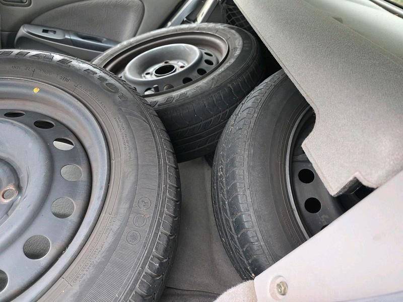 Gebraucht Nissan Almera 114 PS (83 kW) 2000 Blau Limousine