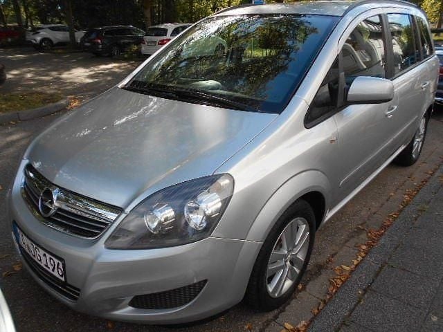 Silber Gebraucht 2012 Opel Zafira Family Van / Kleinbus | 4.350 € (Guter Preis) - Bild 1/4