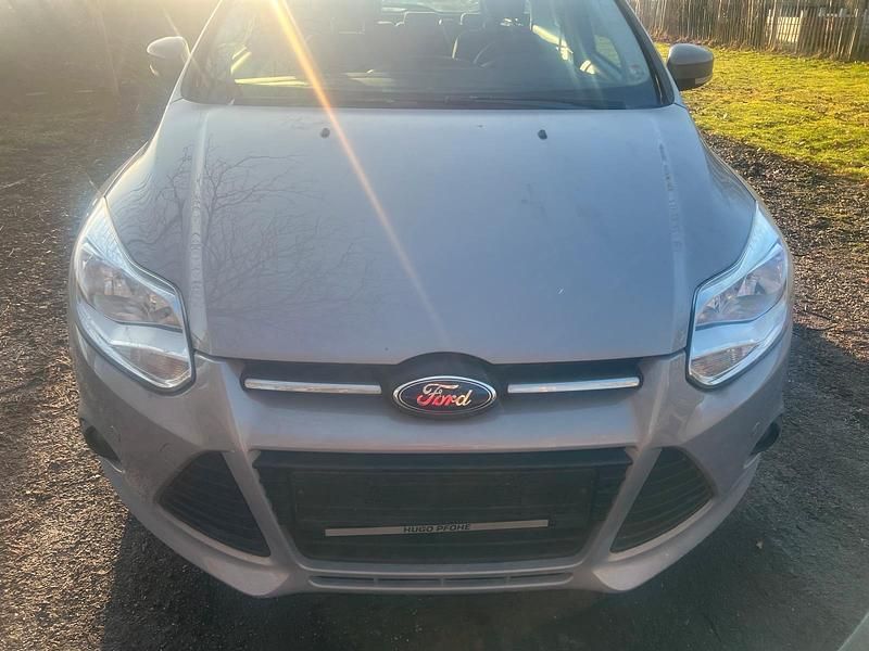 Gebraucht Ford Focus SYNC Edition 101 PS (74 kW) 2014 Beige Kombi