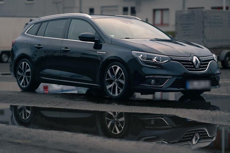 Gebraucht Renault Mégane GrandTour Bose Edition 159 PS (116 kW) 2020 Schwarz Kombi