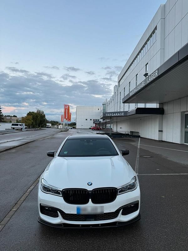 Gebraucht BMW 740 320 PS (235 kW) 2018 Weiß Limousine
