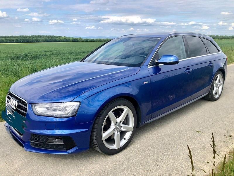 Gebraucht Audi A4 S-Line 245 PS (180 kW) 2015 Blau Kombi