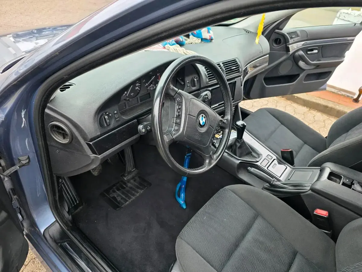 Gebraucht BMW 525 192 PS (141 kW) 2001 Grau Kombi