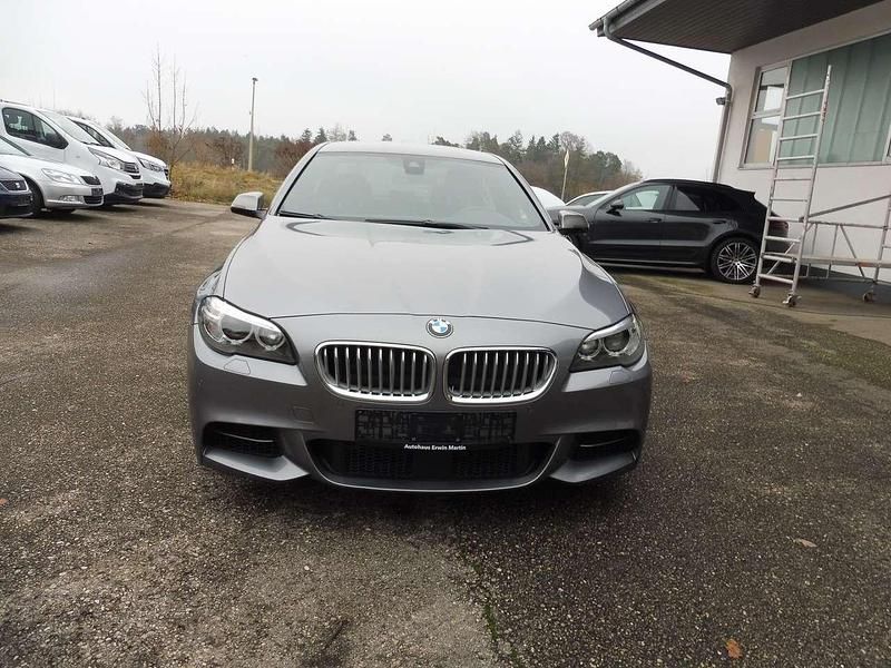 Gebraucht BMW M550 381 PS (280 kW) 2015 Spacegrau metallic Limousine