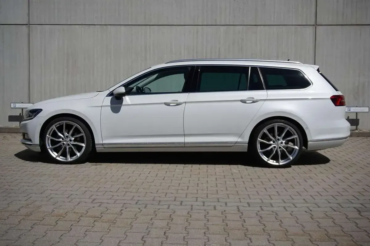Używany VW Passat 190 KM (139 kW) 2015 Biały Kombi