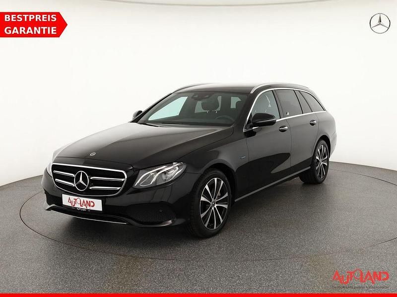 Schwarz Gebraucht 2020 Mercedes E300 Avantgarde Kombi | 28.990 € (Etwas zu teuer) - Bild 1/4