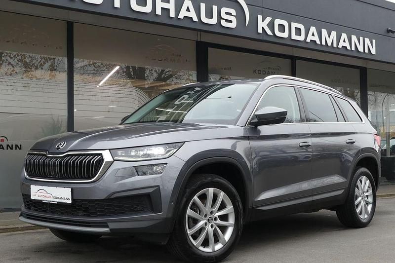 Grau Gebraucht 2022 Skoda Kodiaq Style SUV | 26.950 € (Guter Preis) - Bild 1/4